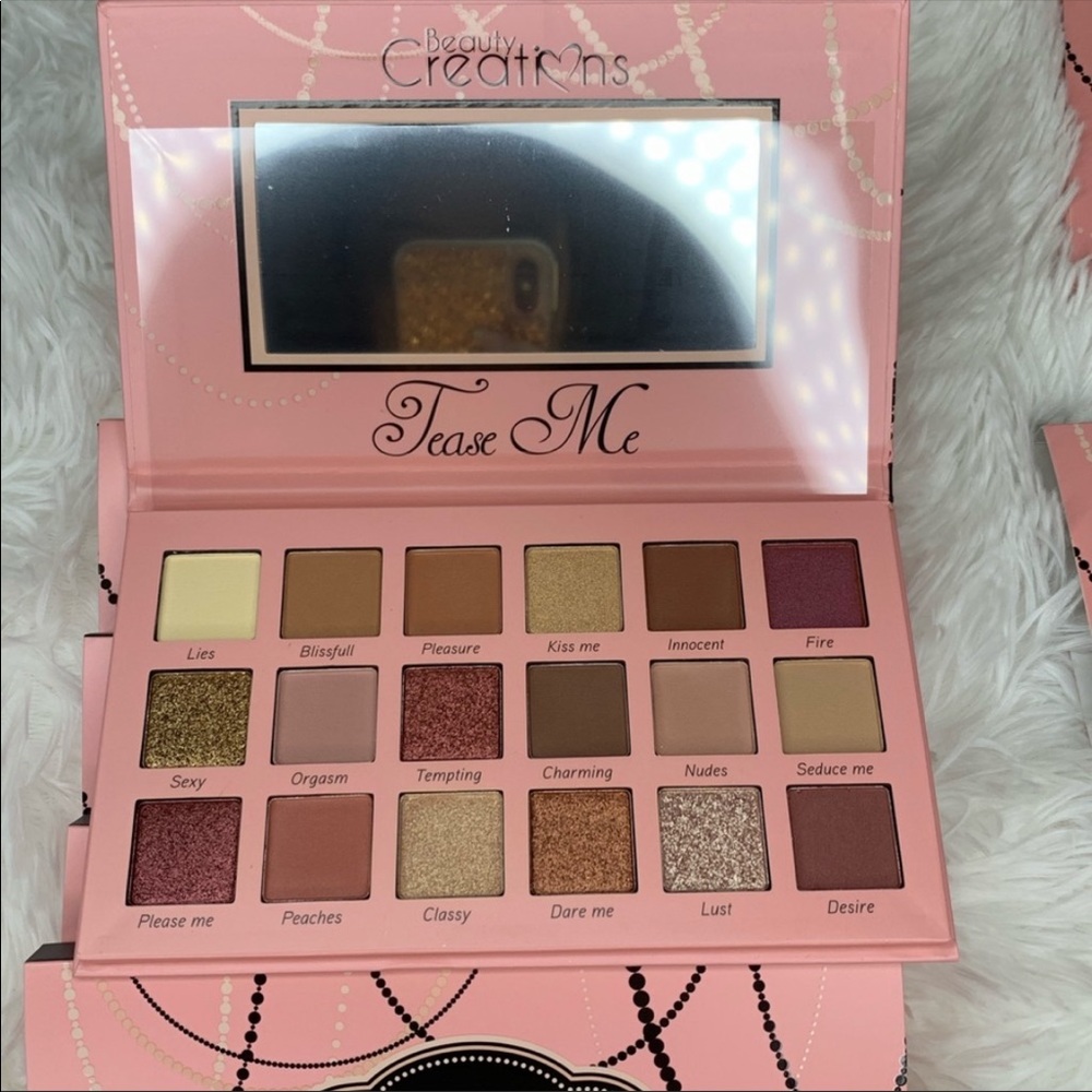 Beauty Creations Eyeshadow Pallet